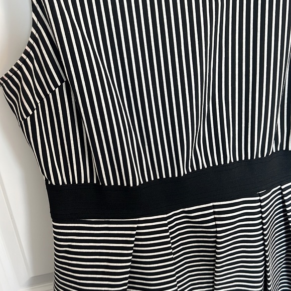 Eva Mendes Dress - L - Picture 2 of 10